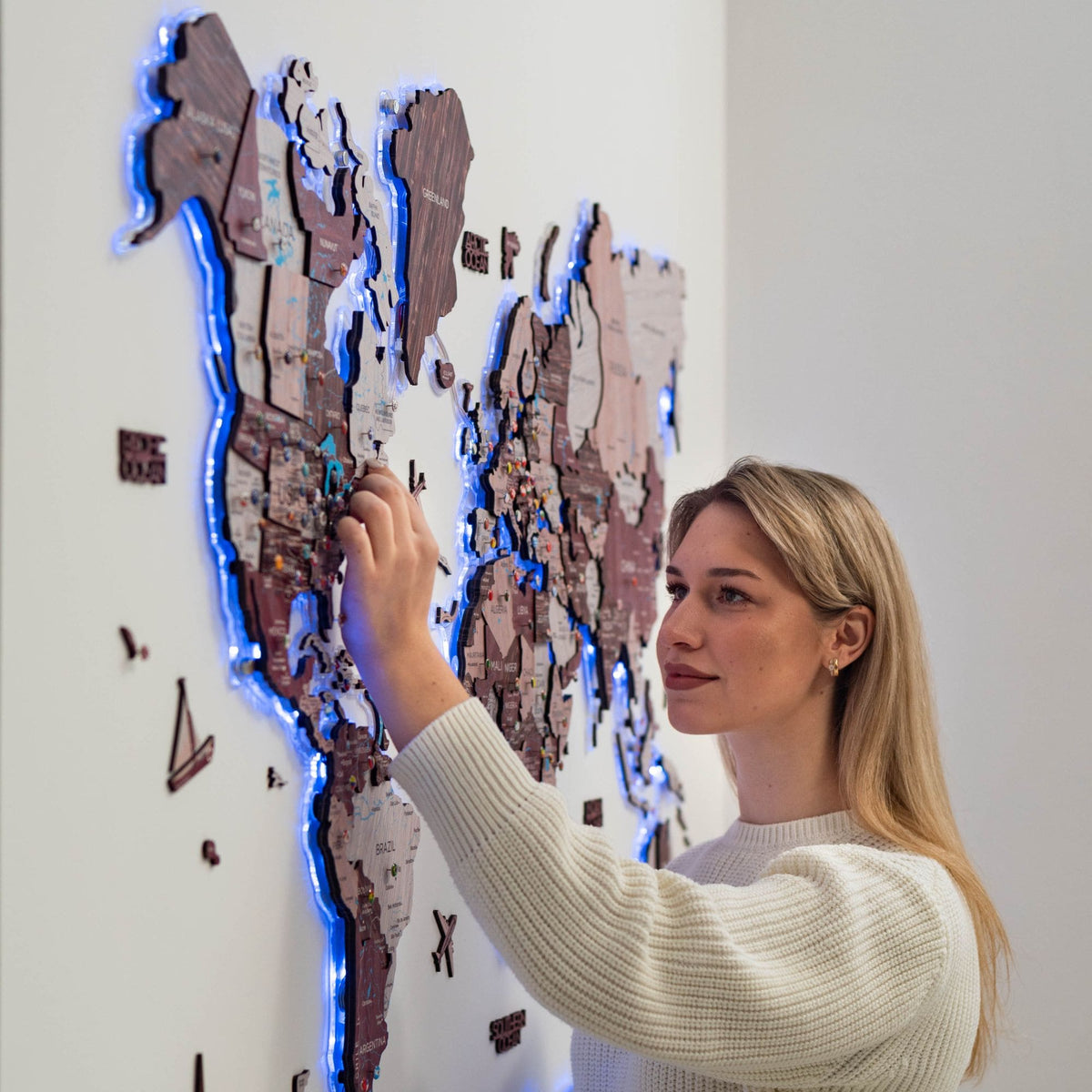 3D Luminous LED Colored World Map (B2B)